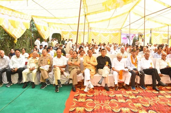 Good manners are necessary for better relationships: Parihar
