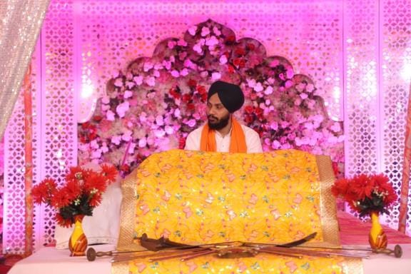 Diwan decorated in Jod Mela, Shabad echoed
