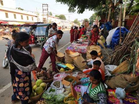 The great Chhath festival began with the bath and eating ceremony.