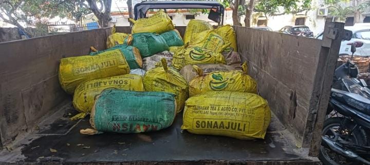The fertilizer department destroyed 15 quintals of adulterated khoya brought to Gorakhpur before Diwali.