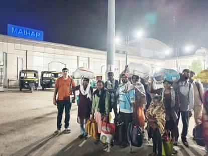 मजदूरों को लाया गया मैहर।