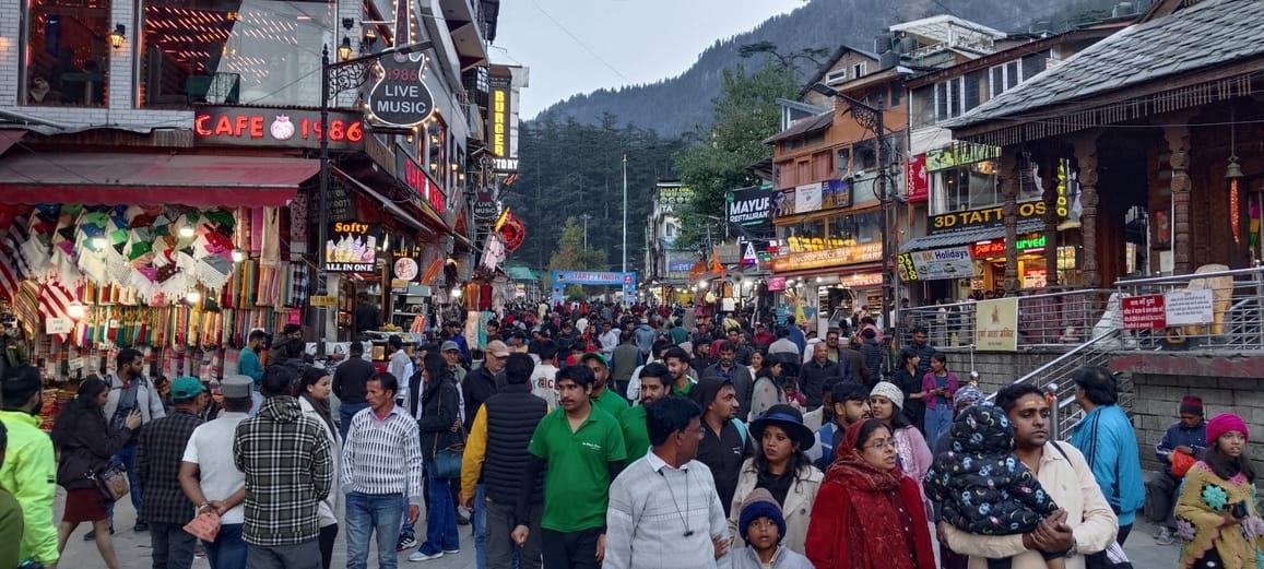 The weekend brought back the charm to Manali's resorts.