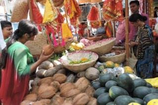 Coconut becomes expensive on Chhath festival