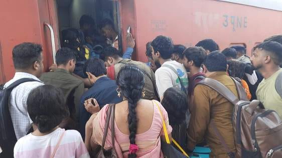 More than 50 thousand passengers reached Puducherry Junction