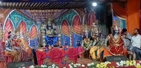 Pihu Khare secured first place in Ganesh Vandana and Srishti Singh secured first place in singing.