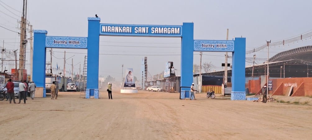 Markets are springing up for Nirankari devotees, with rooms being rented out in villages as well.