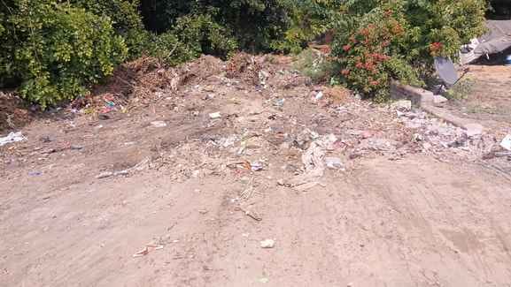 Cleanliness on main road on CM's arrival, heaps of garbage in green belt