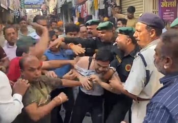 Dispute over encroachment, fierce fight between traders