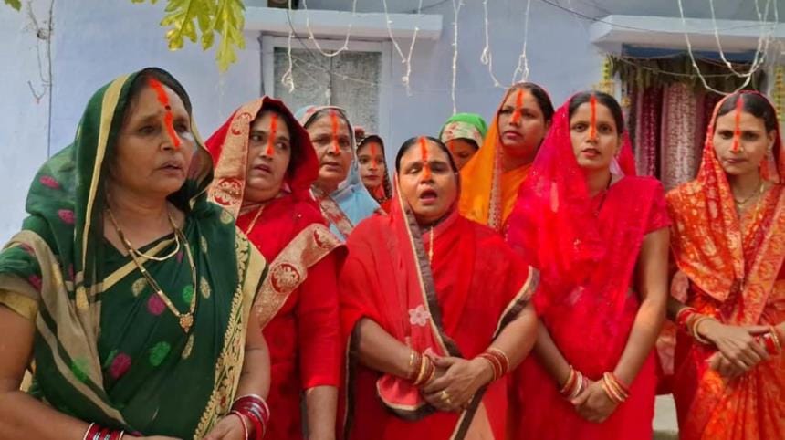 Chhath Puja 2025 The Symbolism of Long Sindoor in Chhath Puja Religious and Scientific Reason Behind