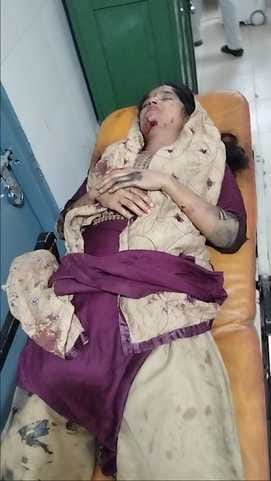 Daughter walks on railway track, mother risks her life to save her