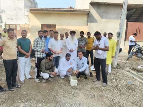 Construction of three lanes begins in Pooja Vihar Colony, people will get relief: Dhiman