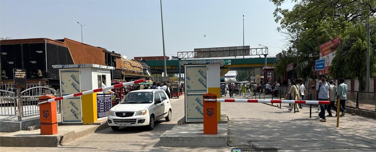 Five traffic gates will have to be constructed after installing boom barriers at the railway station.