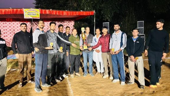 Hamirpur team won the volleyball competition