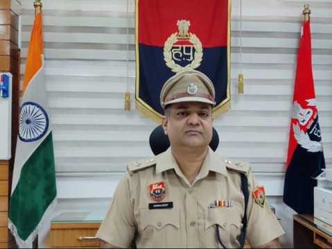 Conspiracy to cheat people by sending e-challan on mobile
