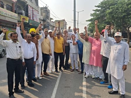 Human Rights Protection Association protested against the ever-increasing toll booths.