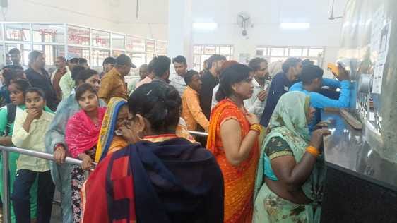 415 fever patients arrived, 115 bone patients returned without treatment