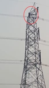 agra news fatehabad elctric tower old man