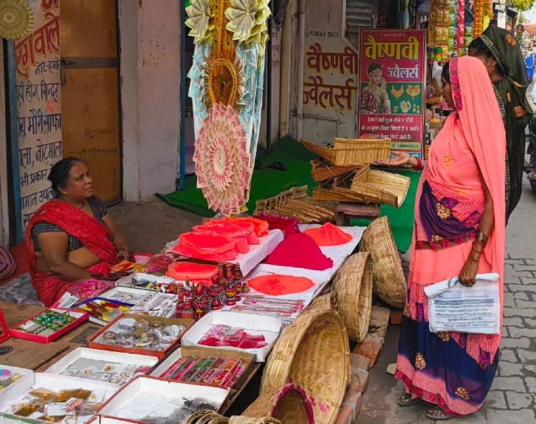 Women started Nirjala fast