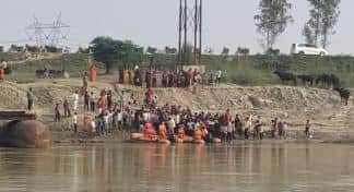 Body of Krishna, who drowned in the Gorra river in Gorakhpur, was found. mother fainted.