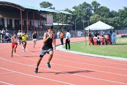 जेयू में जारी एथलेक्टिस प्रतियोगिता में दौड़ के दौरान खिलाड़ी स्रोत विभाग 