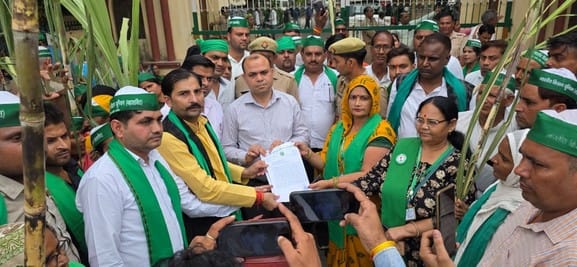 A foot rally was taken out demanding sugarcane prices of Rs 500 per quintal.