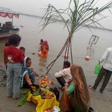 Chhath: Women performed puja at Kuberi Ghat