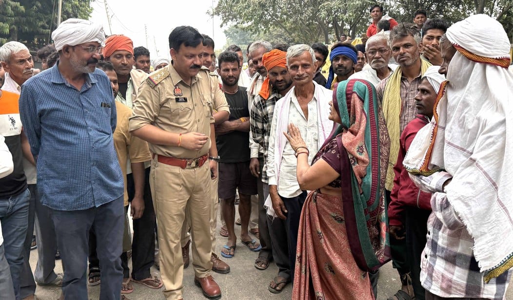 Farmers created ruckus over non-purchase of paddy, police brought in to pacify them