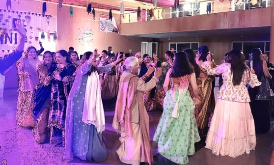 People danced wildly in the Raas-e-Roshni programme.