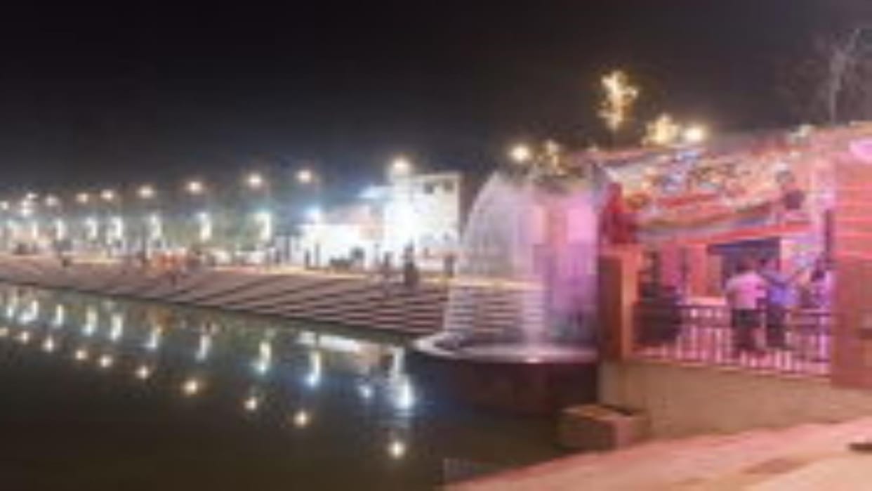 Preparations complete at Chhath Ghats... Arghya to the setting sun today