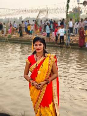 After Kharna, a vow of 36 hours of Nirjala fast was taken, praying to Chhath Maiya for happiness and prosperity in the son and family.