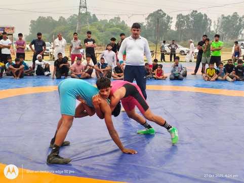 Wrestler Siddhant won in the 85 kg category.