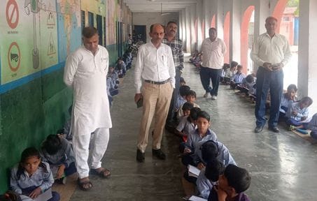 SDM arrived to inspect the half-yearly examinations.