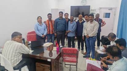 EOW takes major action at post office - Post office employee arrested for taking bribe of Rs 15,000