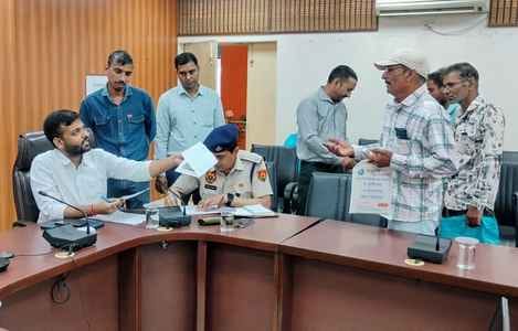 Investigation ordered into the removal of illegal encroachment from Johad land in village Jeetpura