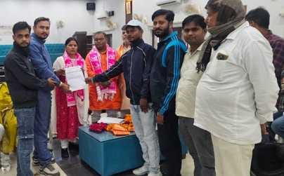 Members met the MLA and demanded cancellation of the tender.
