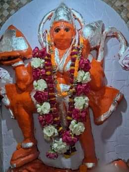 Rituals performed in Balaji temples, Chola offered on the statues of Hanumanji