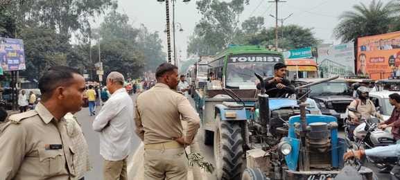 Amroha: Student found hanging, traffic jam imposed