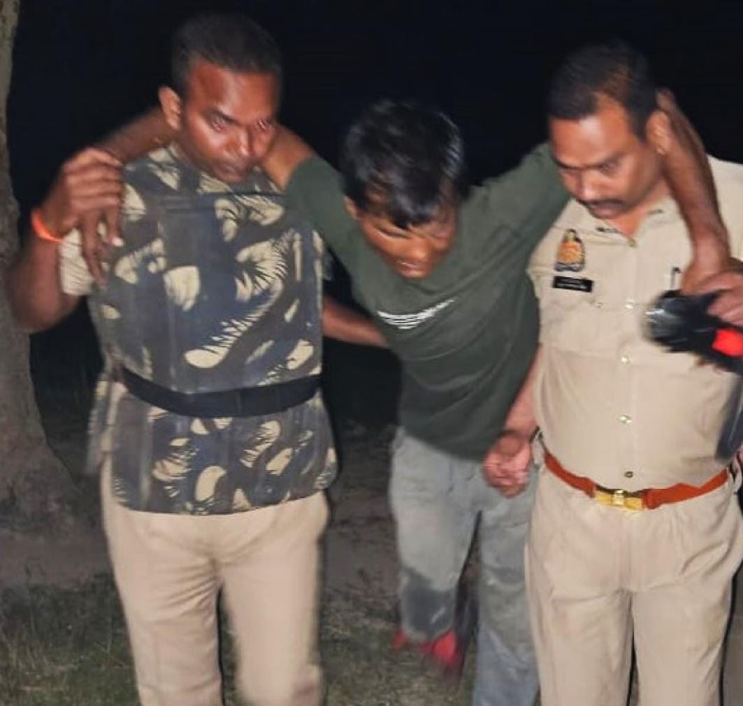 Animal smuggler arrested in encounter, shot in leg