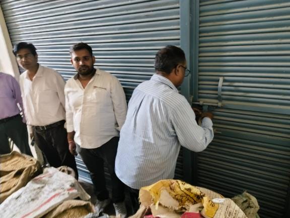 1050 bags of urea were found missing from the warehouse during the raid.
