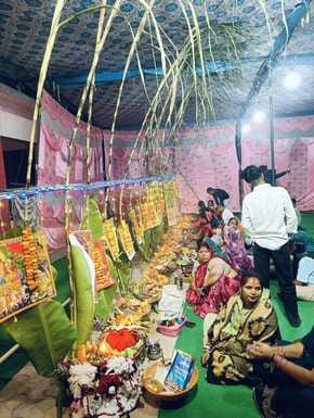 Chhath festival concludes after offering prayers to the rising Sun God.