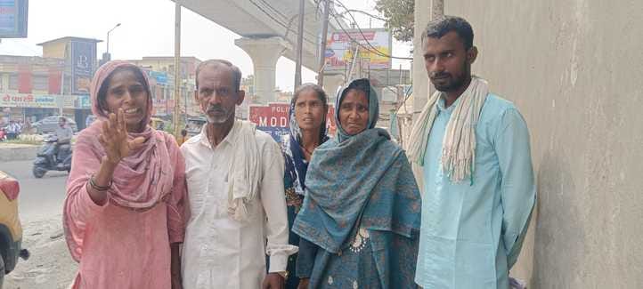 Ehsan's family created a ruckus at the police station demanding the encounter of the murderers.