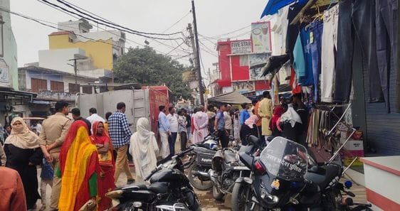 A short circuit caused a fire in a garment shop, causing losses worth lakhs.