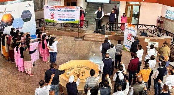 Employees took an oath to work with loyalty and honesty.