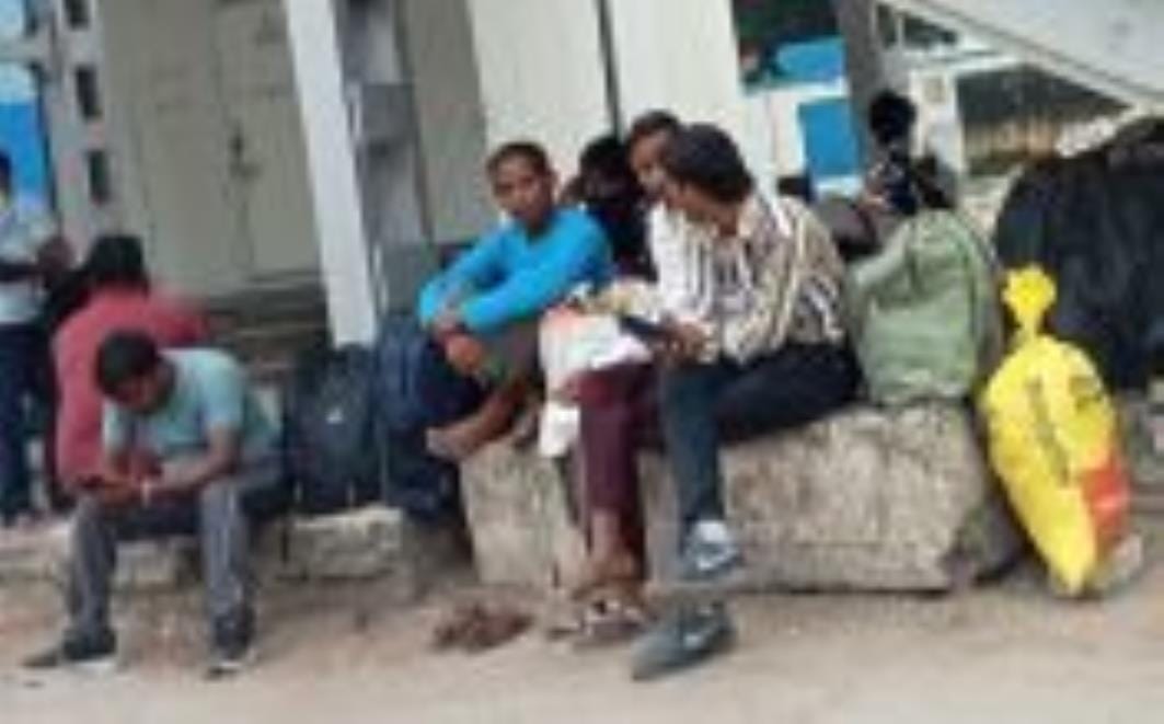 Varanasi special arrived five hours late