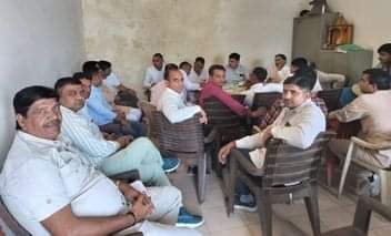 29जेएनडी31 : बैठक में मौजूद हरियाणा रोडवेज संयुक्त कर्मचारी सदस्य। स्रोत कर्मचारी