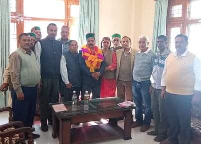 अधिवक्ता डीडी कश्यप को कोली कल्याण बोर्ड का गैर सरकारी सदस्य बनने पर कोली समाज खंड रामपुर ने कि