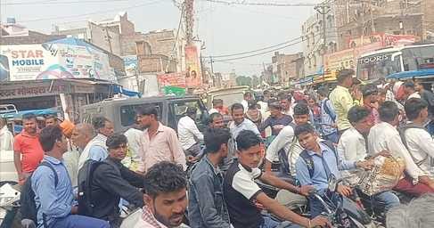 Encroachment on smooth traffic became a problem, children and ambulances remained stuck in traffic jams.