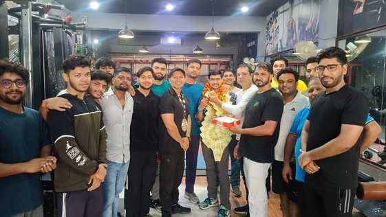 Ankit won silver in the World Bodybuilding Championship held at the Yashwant Rao Chavan Centre in Nariman Point, Mumbai.