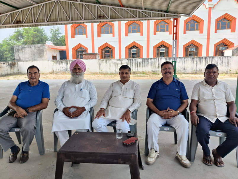 कुरुक्षेत्र। बातचीत करते हुए कांग्रेस जिलाध्यक्ष मेवा सिंह। विज्ञप्ति