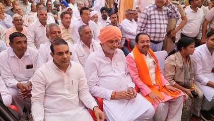 Protocol was broken, Rana was denied a place on the stage.